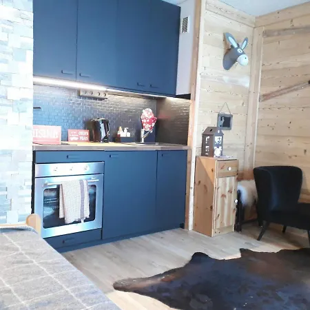 Ravissante Studette Renovee Pour 2 Pers. - Centre Station *